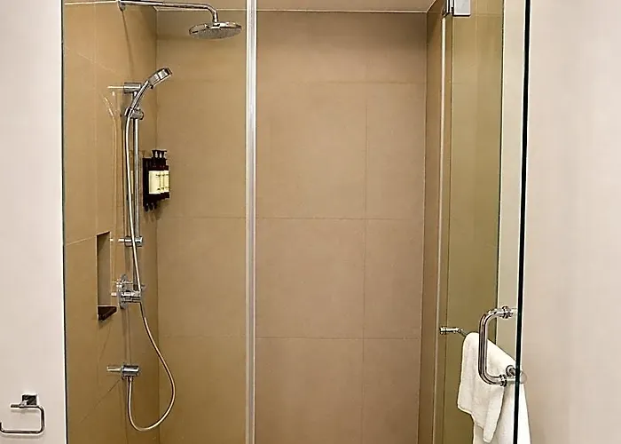 Citadines Benavidez Makati 4*
