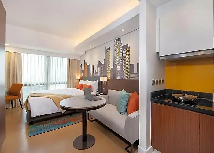 Citadines Benavidez Makati 4*